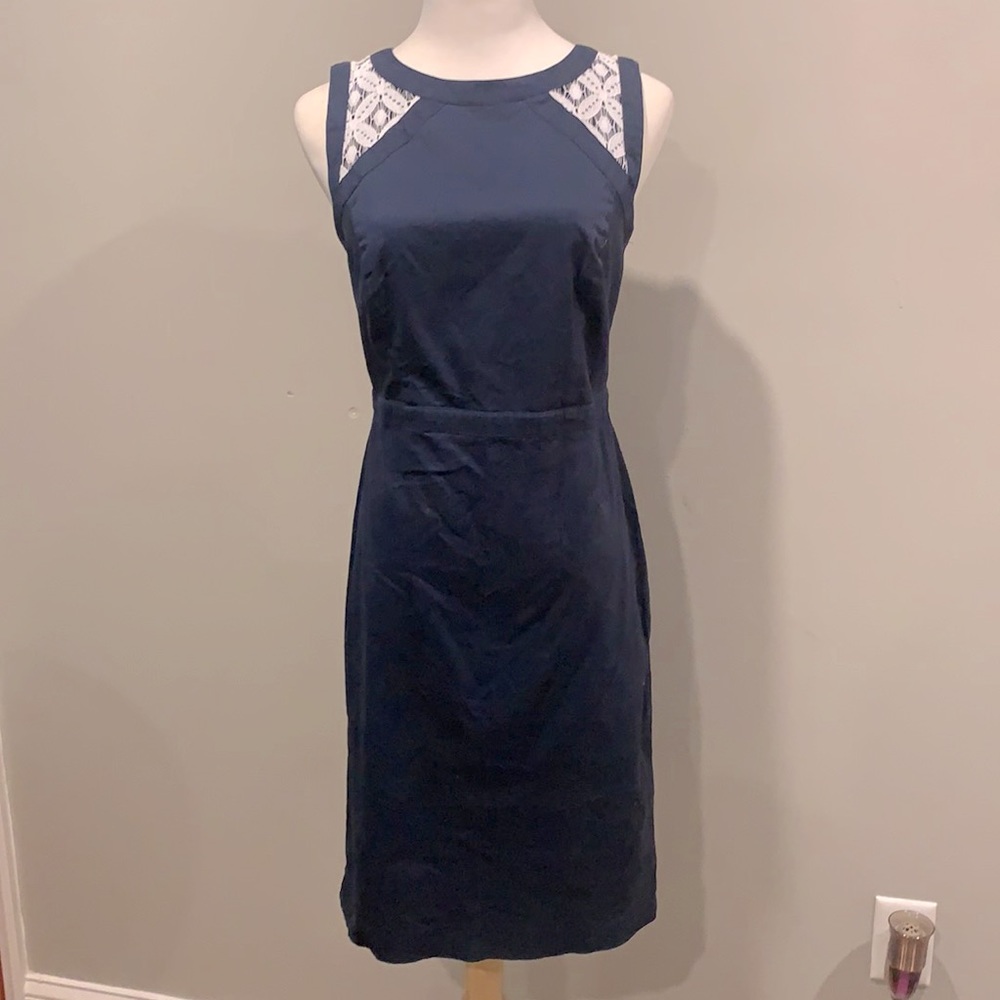ANN TAYLOR SLEEVELESS COTTON AND LACE DRESS SIZE 2